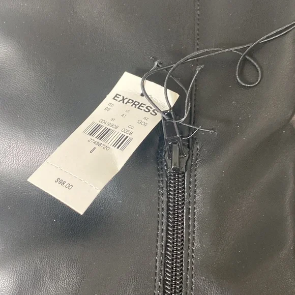 Express Boots - Picture 5 of 5